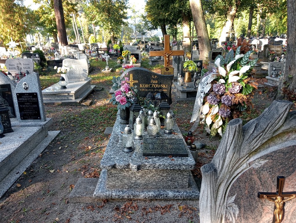 Grób Mirosław Korczowski